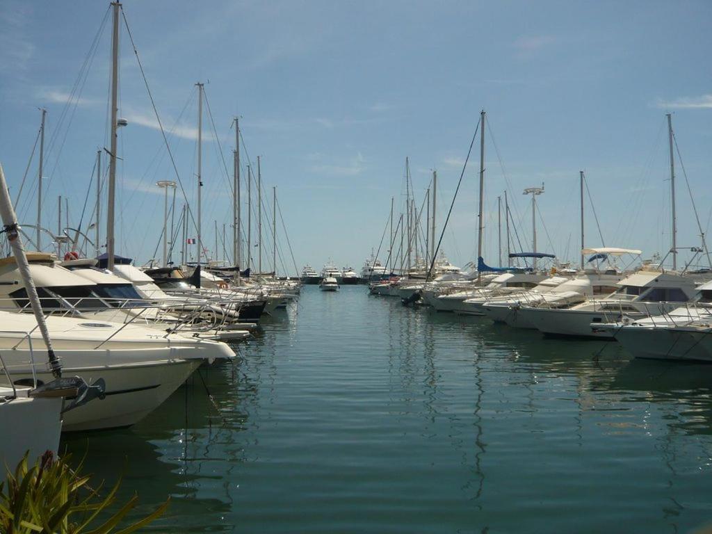 Charmant 2P Vue Mer Face Au Port De Golfe Juan Exterior photo